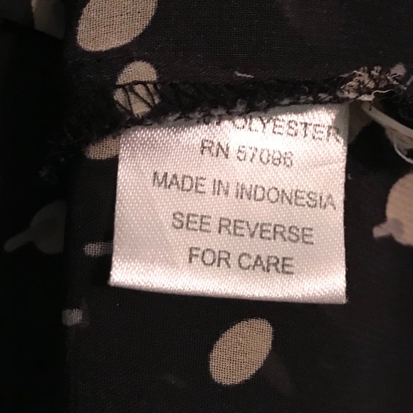 Quintessential black and cream sheer button down. - Picture 8 of 8